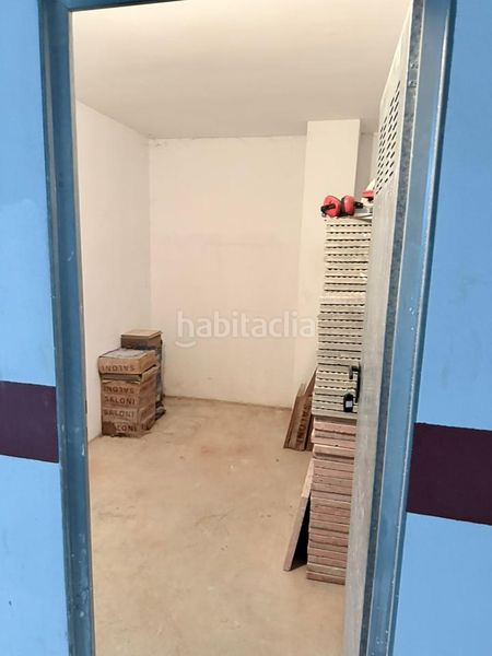 Foto d12b7e0b-4dc4-42cc-888d-8a1af54e041d. Aparcament cotxe a Favara