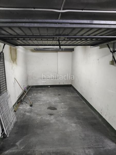 Foto adf13422-a8e4-4cca-b2dd-f8547247ee3a. Aparcament cotxe a pueblo de Cullera Cullera