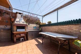 Duplex  Carrer de rafael de casanovas. Fantástico dúplex con terrazas y zona de barbacoa en el centro d