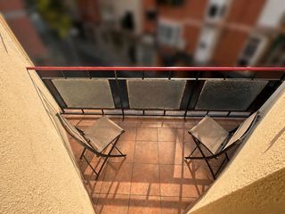 Piso  Carrer del rosari. Vivienda reformada con balcón en el centro de santa coloma