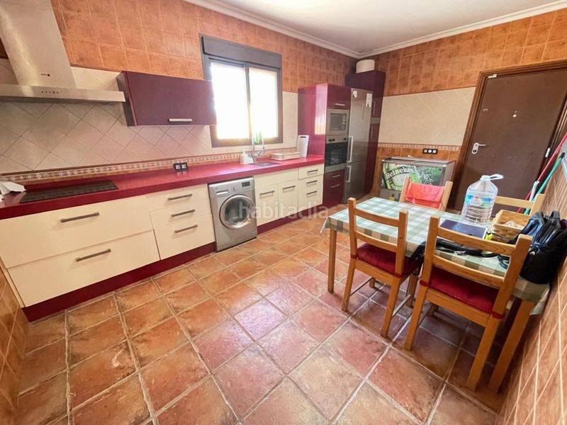 Foto 222bc5fe-30b6-4b80-a31e-f0f4ddb665c2. Xalet amb xemeneia calefacció aparcament piscina a Chiclana de la Frontera