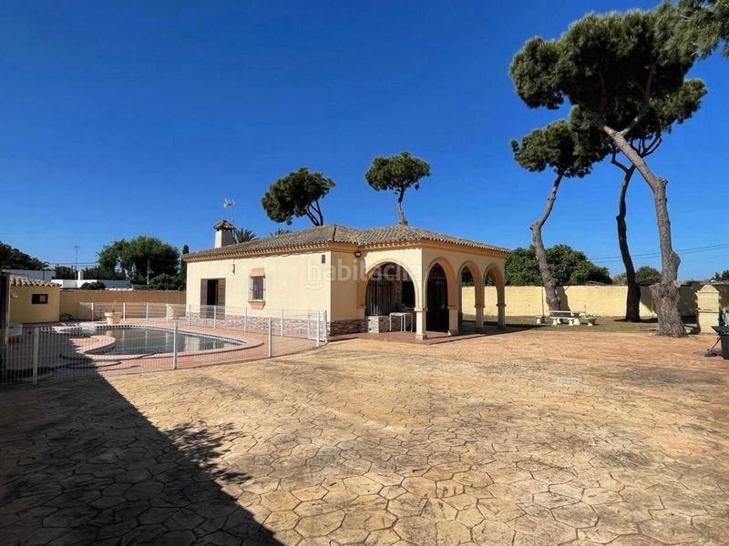 Foto aafa0598-a823-4369-b319-079296bf5819. Xalet amb xemeneia calefacció aparcament piscina a Chiclana de la Frontera