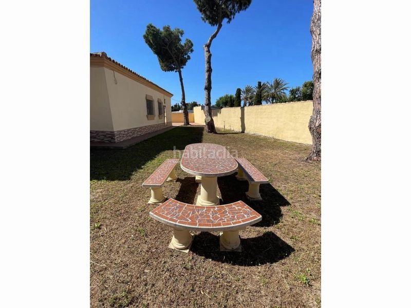 Foto c50aacac-4ddd-44ff-95fb-8027bc4f3e83. Xalet amb xemeneia calefacció aparcament piscina a Chiclana de la Frontera