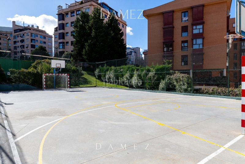 Foto e835cbb7-bef2-4e59-a820-42b1832b05d0. Pis amb calefacció aparcament piscina a Salvador Madrid