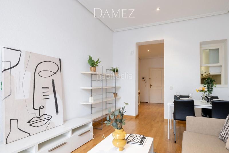 Foto 25997685-814f-4bd8-bfbf-345fce04846b. Pis amb calefacció a Cortes-Huertas Madrid