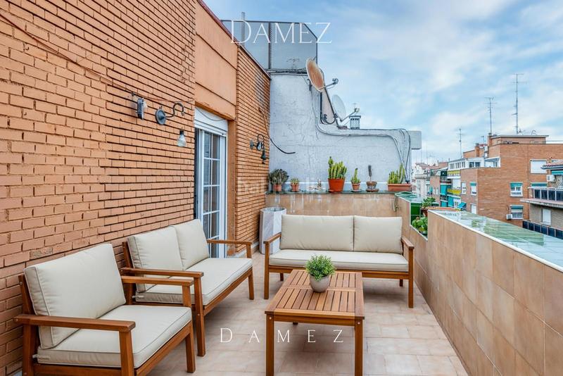 Foto 0c91f7ef-09ee-4253-a74c-6c46fd156ef8. Ático piso en venta en la zona del retiro en Pacífico Madrid
