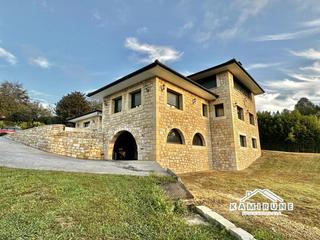 Haus  Elorritzu auzoa. Loiucasa