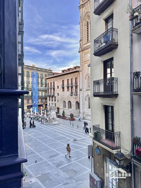 Foto 1e6f39aa-28cc-4ee9-8d08-6e30b35e7853. Piso  en Casco Viejo Bilbao