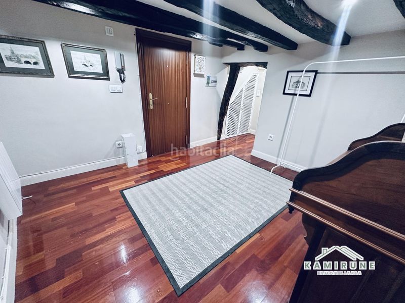 Foto 5b5bd51d-fb41-46a9-9e21-9c867cd9f07e. Piso  en Casco Viejo Bilbao