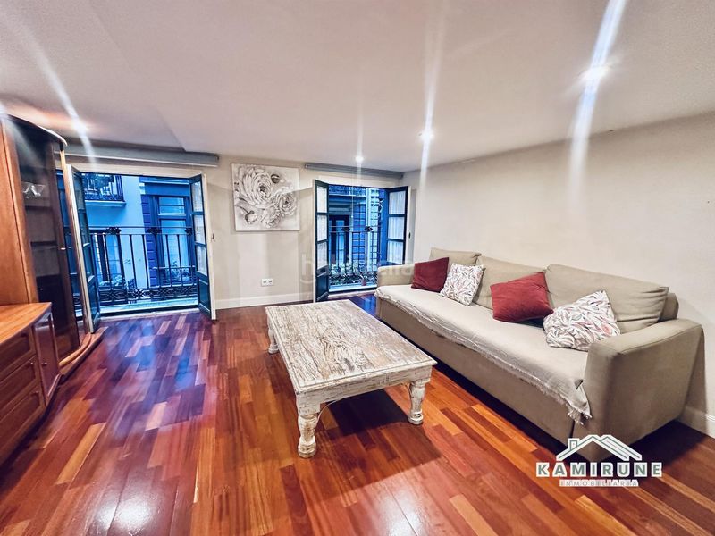 Foto 6574d9da-baed-4ea0-8a1e-ddbb4ded9514. Piso  en Casco Viejo Bilbao