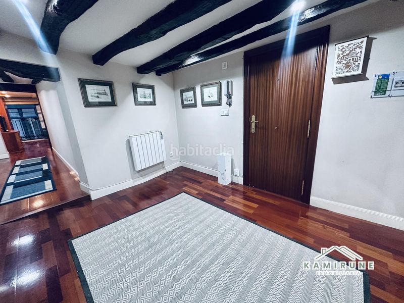 Foto 69b6ffd3-7fc9-4a78-9cf7-9463ab0d40db. Piso  en Casco Viejo Bilbao