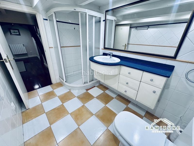 Foto 74d9a02a-650c-46ee-871d-c3581f15094e. Piso  en Casco Viejo Bilbao