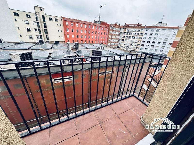 Foto fe82cdf3-4bb1-4523-9b68-837b8ae97ffe. Piso  en Zabalburu Bilbao