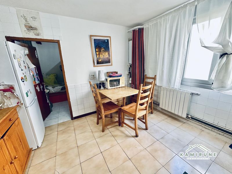 Foto 1257e0a7-6986-46a0-ab68-bdd5d0cc8fc0. Piso  en Otxarkoaga Bilbao
