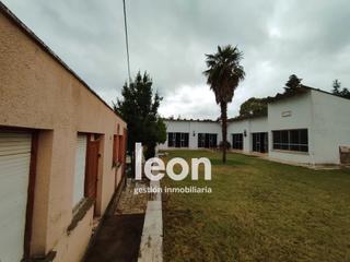 Chalet en Nalda. Chalet en avda de soria