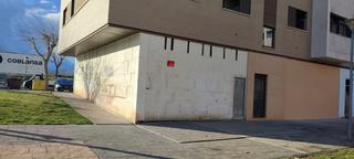 Miete Geschäftsraum in Lardero. Local en r1 lardero junto a parque