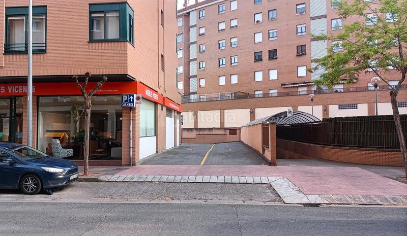 Foto 0f30d23a-424c-49a9-b225-cf9082a7531b. Car parking in San Adrián Logroño