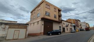 Casa  Avenida santa ana 26. Casa con lonja y merendero en entrena