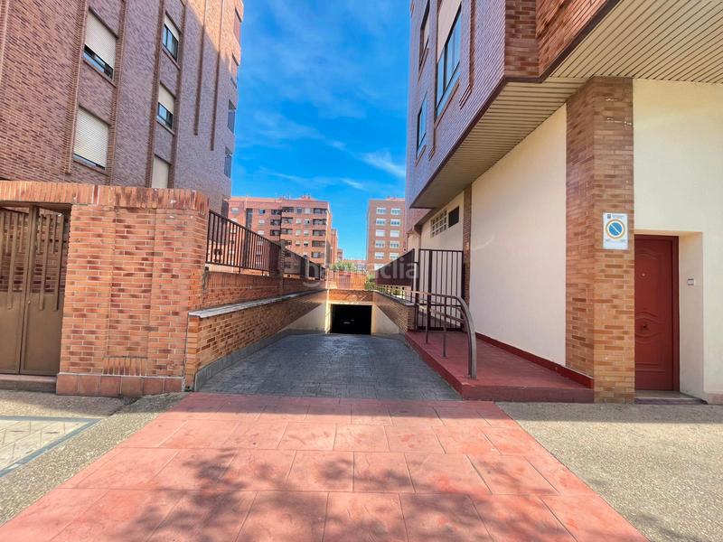 Foto 654ed886-39ad-4304-b101-6e1f7440f6b6. Location parking voiture dans Cascajos - Piqueras Logroño