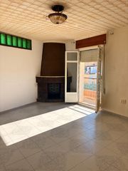 Pis a Barrio Peral-San Félix. Piso en venta en barrio peral junto a mercadona