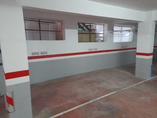 Aparcament cotxe a Carrer de Puig Pelós 4