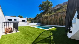 Xalet a Segur de dalt. Exclusivo chalet independiente con piscina y vistas al mar en ca