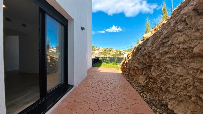 Foto ac59fc04-773e-40e3-8a2b-874e103b9355. Xalet amb aparcament piscina a Segur de dalt Segur de Calafell