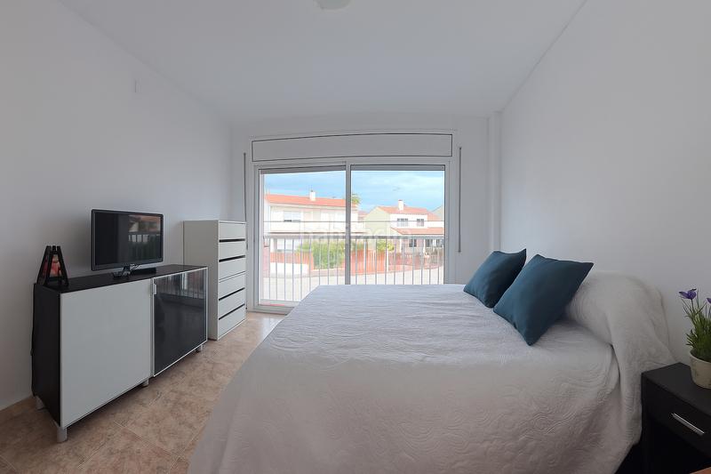 Foto 505f860f-d665-495d-af9b-1b34f156004e. Casa adossada a Cunit residencial Cunit