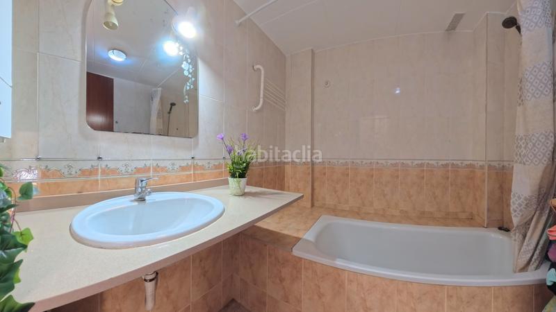 Foto fbe3a44d-dc68-4ede-b9f7-cd0f2f24d8fd. Casa adossada a Cunit residencial Cunit