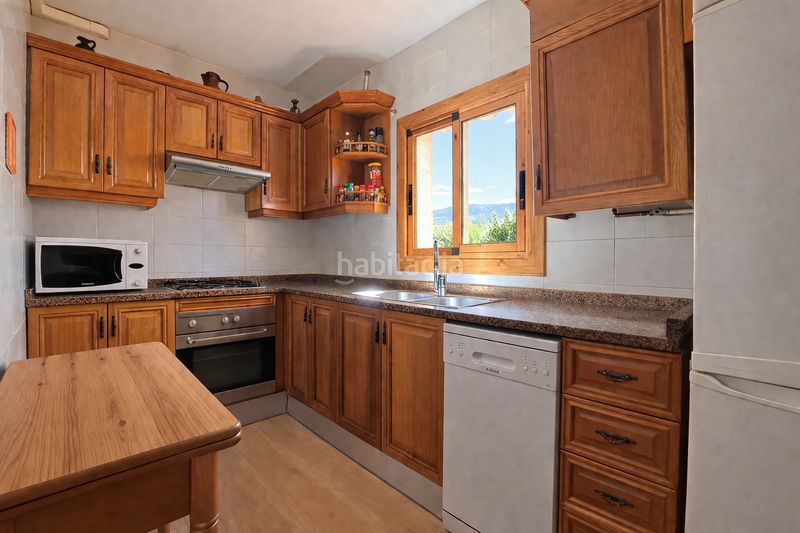 Foto 03d6f63d-149c-4b10-8587-31a1cf1dd650. Casa adossada amb xemeneia aparcament piscina a Cunit residencial Cunit