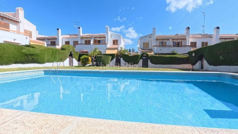 Foto 09b80ed5-9fda-4a01-a8de-1c5296545fcb. Casa adossada amb xemeneia aparcament piscina a Cunit residencial Cunit