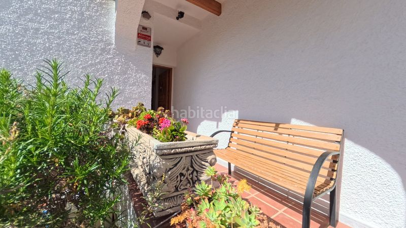 Foto 11c99864-36ad-405b-b8ac-9c2b14fb7e7c. Casa adossada amb xemeneia aparcament piscina a Cunit residencial Cunit