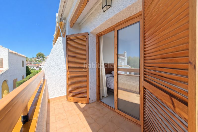 Foto 2023a273-c724-44d3-8d07-c1c31612bf8e. Casa adossada amb xemeneia aparcament piscina a Cunit residencial Cunit