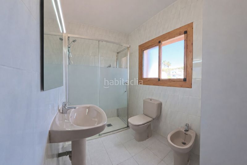 Foto 24e73141-7883-475f-b8b9-c0104318079e. Casa adossada amb xemeneia aparcament piscina a Cunit residencial Cunit