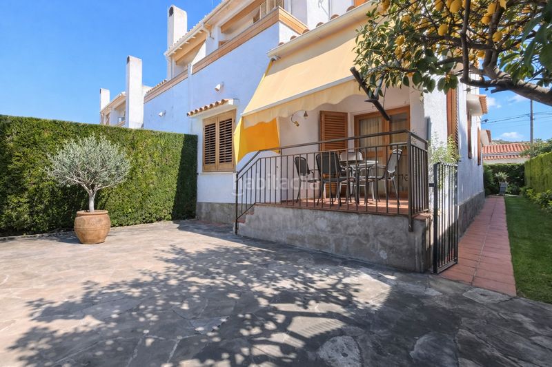 Foto 4023db01-24f4-411e-9579-3467162fbb88. Casa adossada amb xemeneia aparcament piscina a Cunit residencial Cunit