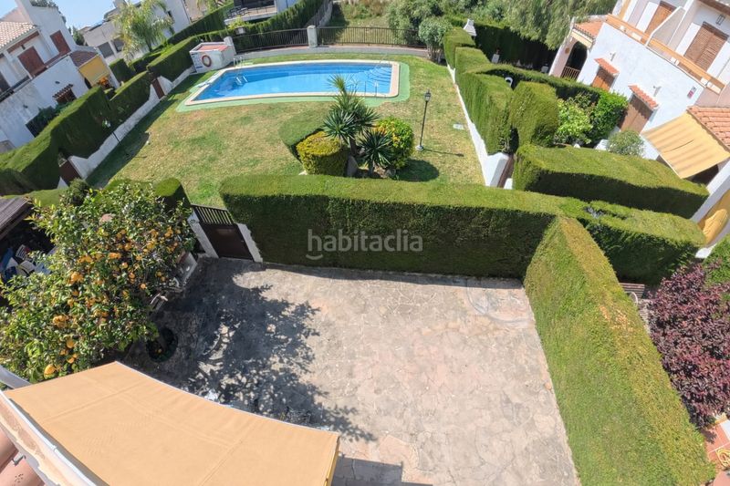 Foto c9fe0810-6c5e-4951-bd41-1dfc8c5282d2. Casa adossada amb xemeneia aparcament piscina a Cunit residencial Cunit