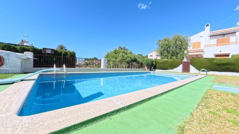 Foto cc3ca6ce-229b-4e83-a0ba-4dbc8c4acd58. Casa adossada amb xemeneia aparcament piscina a Cunit residencial Cunit