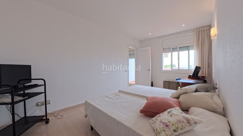 Foto 38ebe7ff-5765-4e13-9458-858179f388a5. Casa amb xemeneia aparcament a Cunit residencial Cunit
