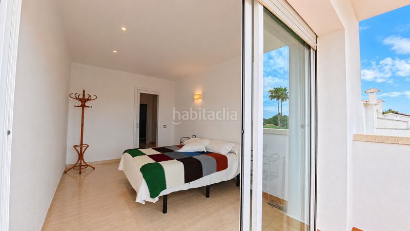 Foto ba18218c-aac8-4e00-8f63-fd0545857485. Casa amb xemeneia aparcament a Cunit residencial Cunit