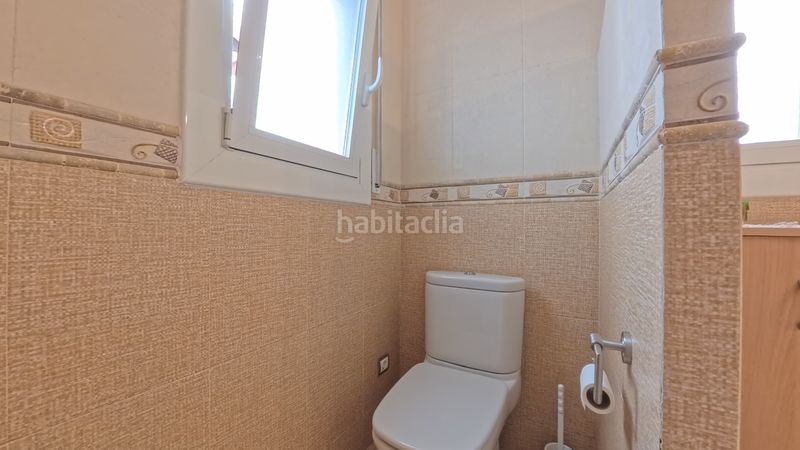 Foto c9cfdaed-44ab-40ab-bbce-9175377ea33f. Casa amb xemeneia aparcament a Cunit residencial Cunit