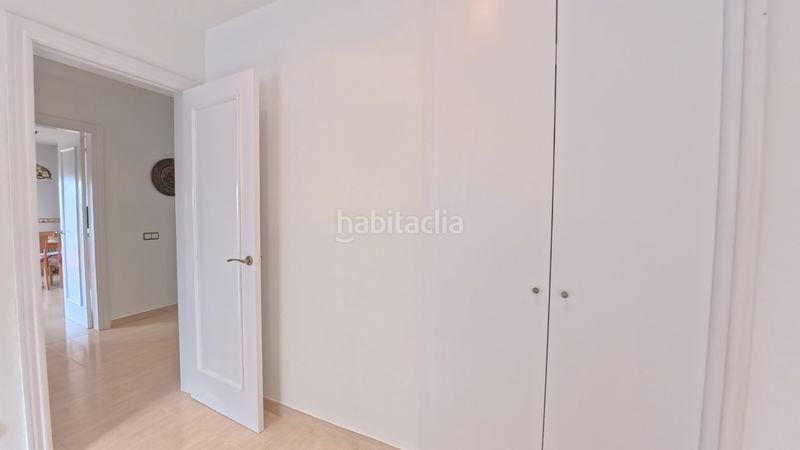 Foto cf679960-7b2e-4fae-813e-ac02601bb050. Casa amb xemeneia aparcament a Cunit residencial Cunit
