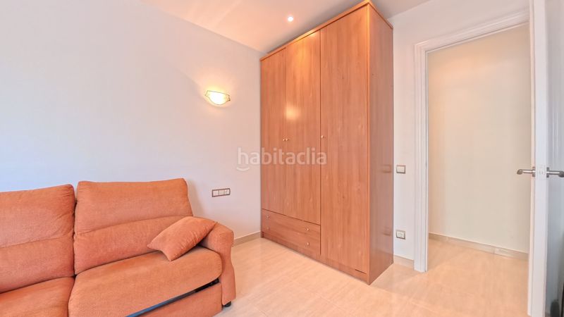 Foto e1fdd0d7-dba2-4c80-8e66-4de961c402b1. Casa amb xemeneia aparcament a Cunit residencial Cunit