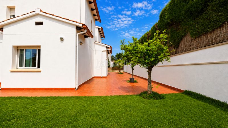 Foto e6e7d2ec-1119-433f-97b8-11cf942f581a. Casa amb xemeneia aparcament a Cunit residencial Cunit