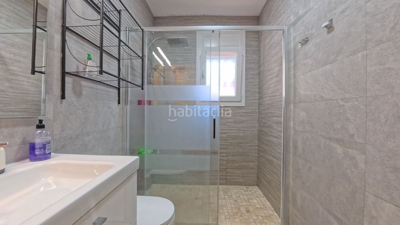 Foto e6507be5-18f8-4979-bb63-4fd9d4b9c542. Xalet amb xemeneia calefacció aparcament piscina a Cunit