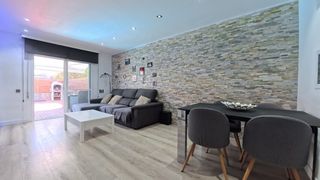 Casa pareada  Passatge anxeneta. ¡casa totalmente reformada con piscina privada!