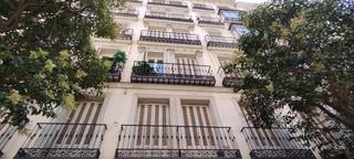 Piso en Calle de fuencarral 106. Gran potencial de reforma