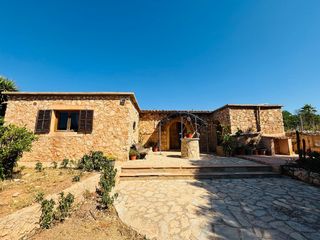 Casale in Zona Rústica - Interior. Aveces esperamos las oportunidades y dejamos pasar