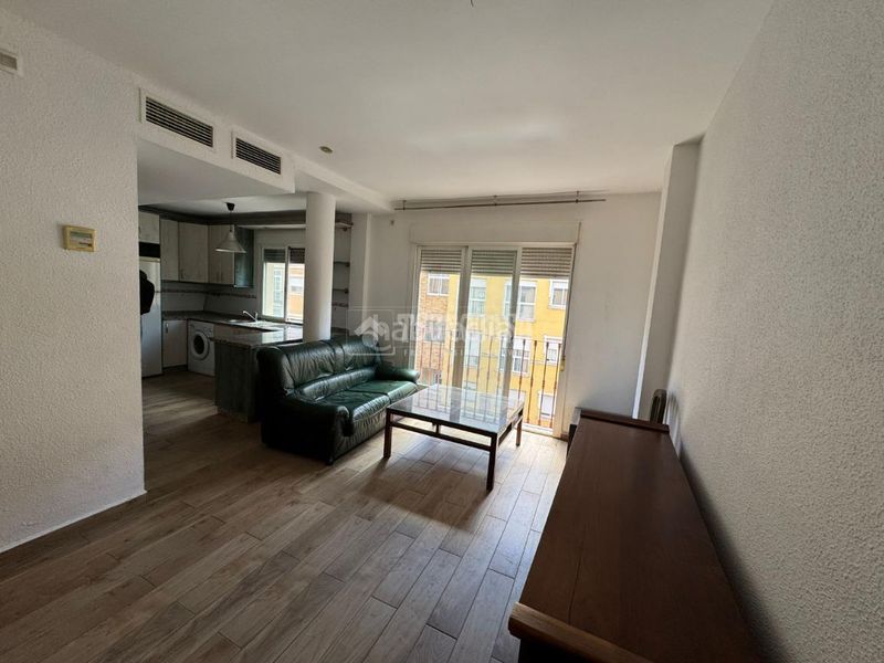 Foto c9c7eec2-d8ab-4527-8a12-6913a47e0c9e. Pis a La Estación Badajoz
