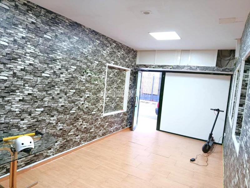 Foto cef3e48f-32aa-400d-b287-44452579b6ae. Alquiler local comercial  en alquiler en Badajoz