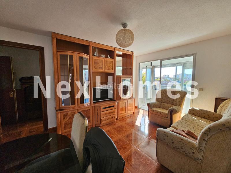 Foto 4a8cbed9-58b1-4c06-8e3c-1b9a7aaf6d1b. Piso  encantandor con mucha luz en Ventas Madrid